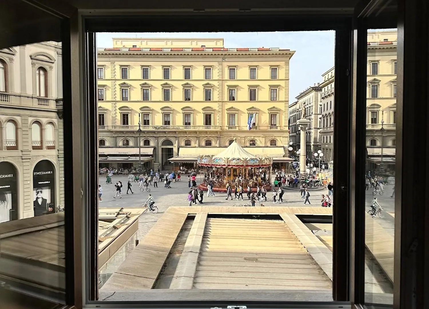 Prestigious Apartment In Repubblica location