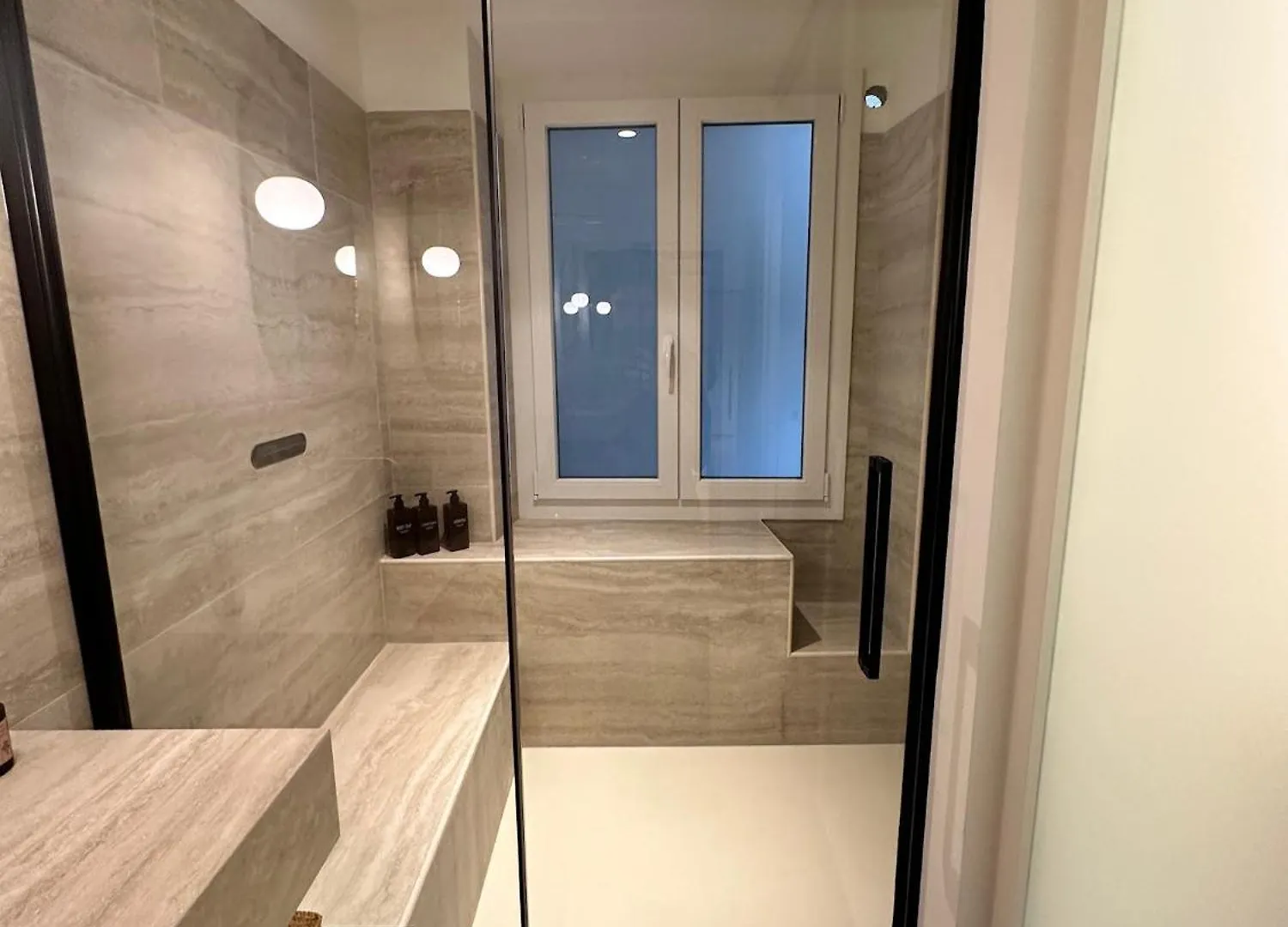 Prestigious Apartment In Repubblica Φλωρεντία